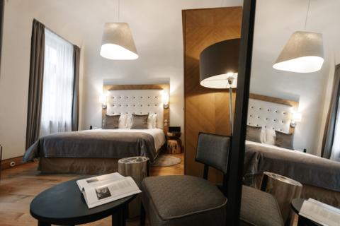 Junior Suite numura iekārtojums viesnīcā Dome Hotel Vecrīgā