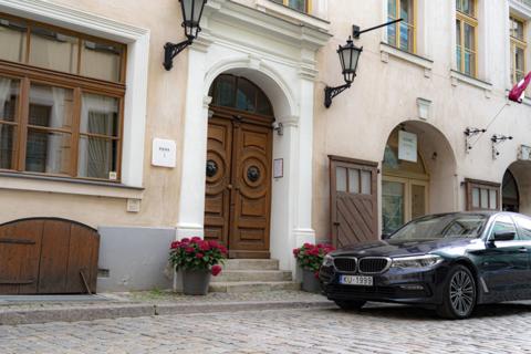 Galvena ieja viesnīcā Dome Hotel Riga